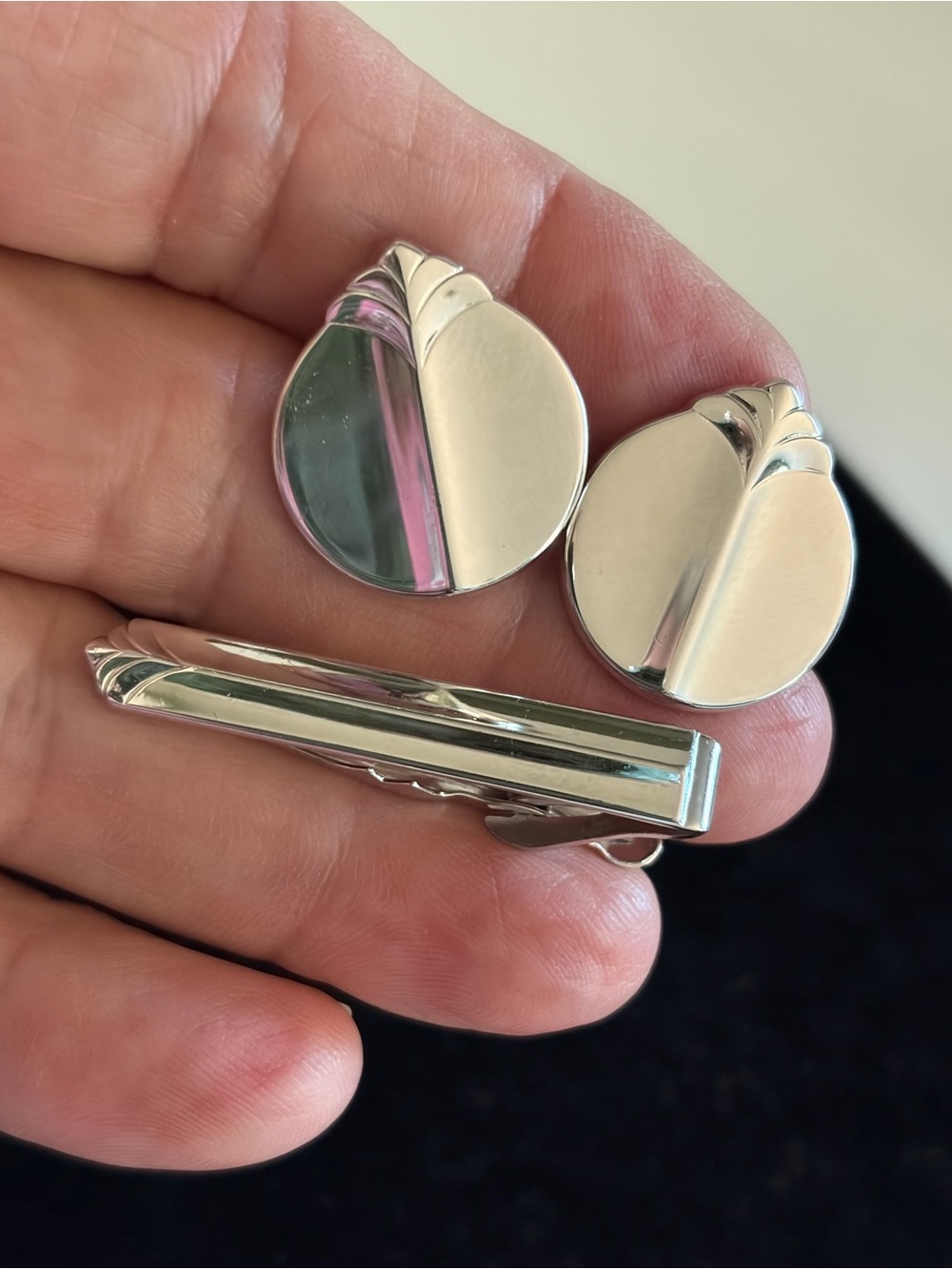 SWANK Silver-Tone Cufflinks and Tie Clip Set